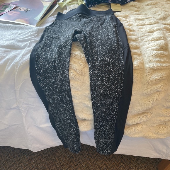 lulu lemon size 6 workout leggings - Picture 1 of 3